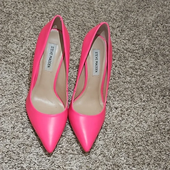 Steve Madden Pointers (like new) Steve Madden | Shoes | Steve Madden Pointers Like New | Poshmark main image 3